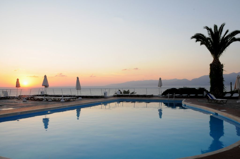 Hersonissos Village Hotel & Bungalows Exterior foto