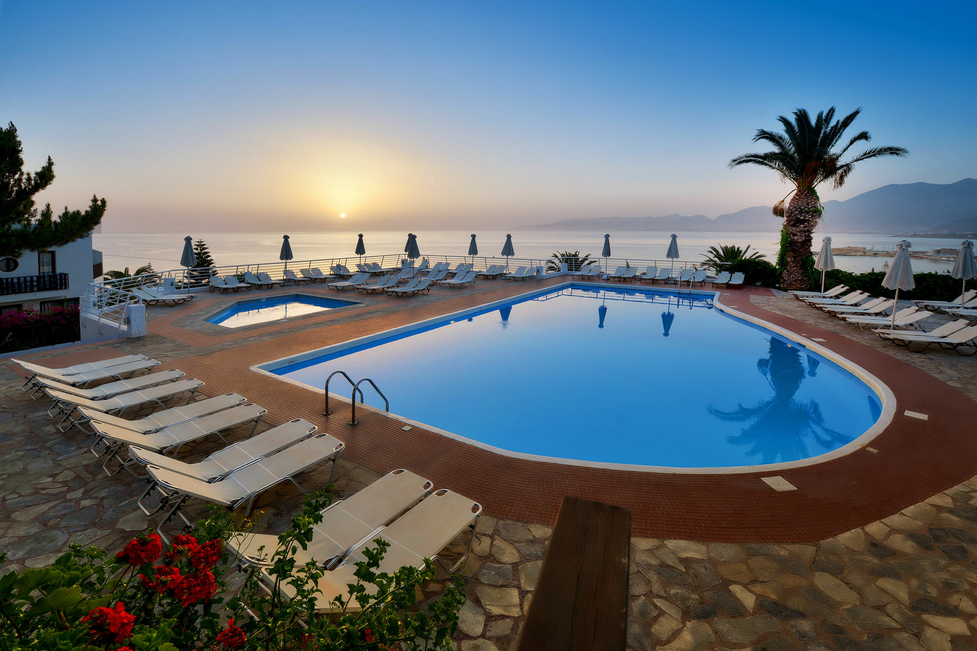 Hersonissos Village Hotel & Bungalows Exterior foto