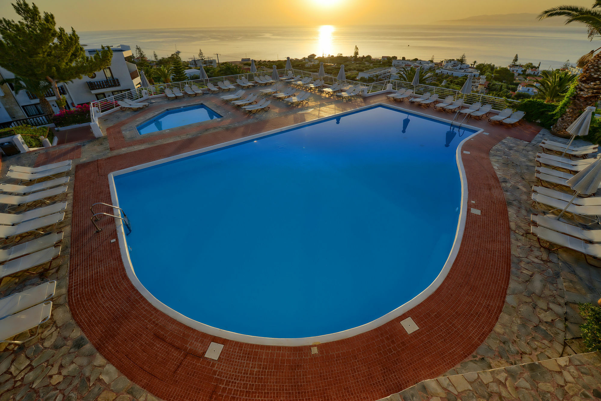 Hersonissos Village Hotel & Bungalows Exterior foto